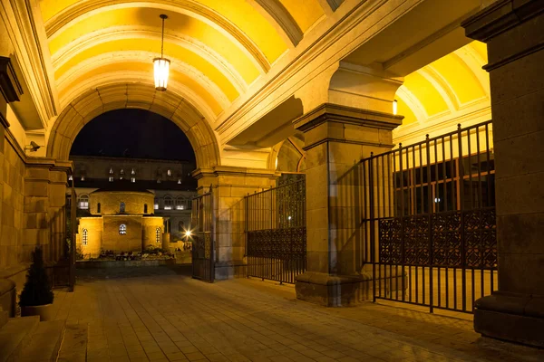 De ingang van Bulgaarse voorzitterschap binnenplaats — Stockfoto