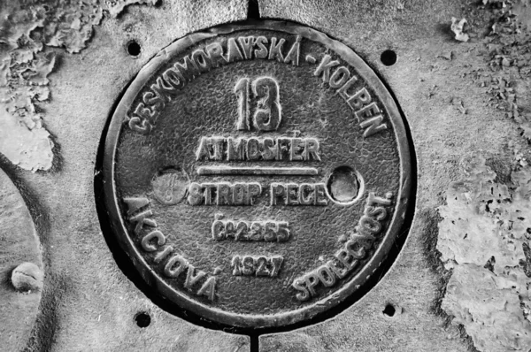 Old round locomotive plate — Stock Photo, Image