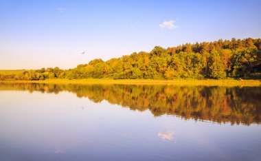 Sunset bulvarında Ogosta nehir, Bulgaristan