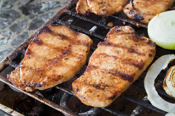 Domuz biftek ızgara