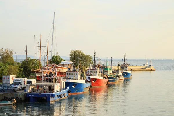 Nessebar, Bulgaristan tarihi kentin liman — Stok fotoğraf