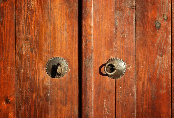 Closed vintage wooden door — Stock Photo, Image