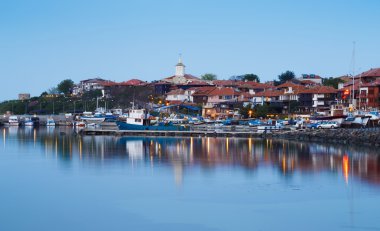 Eski kasaba Nessebar alacakaranlıkta, Bulgaristan Limanı