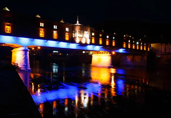 Pont couvert en bois, ville de Lovech, Bulgarie — Photo