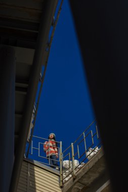  Sokaktaki şık Asyalı kız