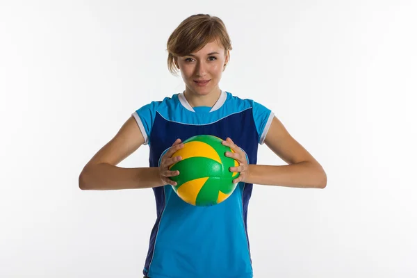 Mujer joven deportiva con pelota de voleibol aislada — Foto de Stock