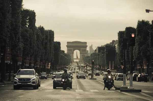 Paris Dünyanın Turistik Şehirlerinden Biridir — Stok fotoğraf