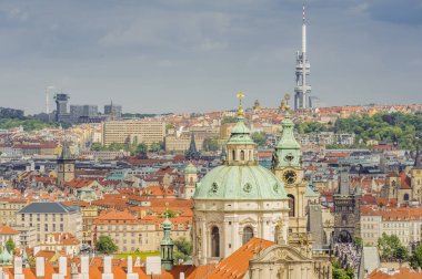Dünyanın en çok ziyaret edilen şehirlerinden biri olan Prag şehrinin görüntüsü
