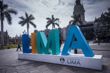 Lima 'dan şehir merkezi, Peru' nun başkenti ve Amerika 'nın ana başkentlerinden biri.