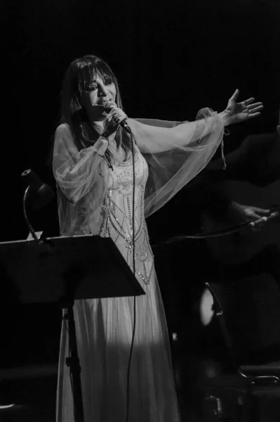 Medelln, Kolombiya, 26 Haziran 2014. Adriana Varela dünyanın en önemli tango şarkıcılarından biridir.