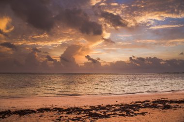 Denizin Üzerinde Gün Doğumu