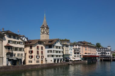Limmat Zürih'te nehir