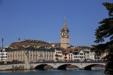 Limmat Zürih'te nehir