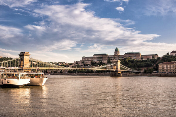Hungarian Landmarks on the Danube in Budapest: palace, Lanchid Bridge, Buda citadel