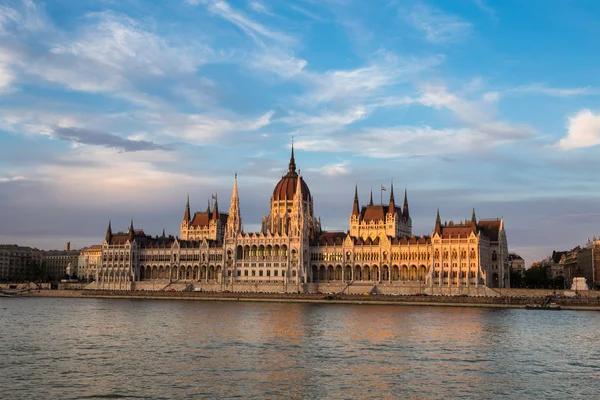 Ungarisches Parlament — Stockfoto