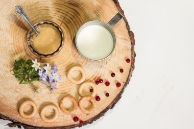 süt, bal ve cranberries - soğuk algınlığı ilacı