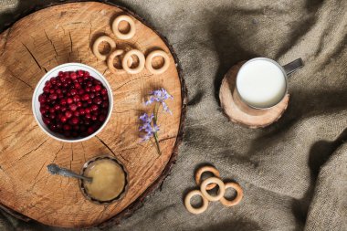 süt, bal ve cranberries - soğuk algınlığı ilacı