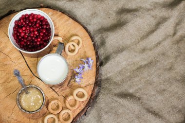 süt, bal ve cranberries - soğuk algınlığı ilacı