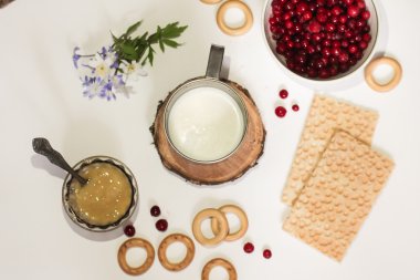 süt, bal ve cranberries - soğuk algınlığı ilacı