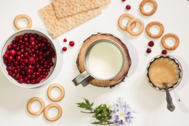 süt, bal ve cranberries - soğuk algınlığı ilacı