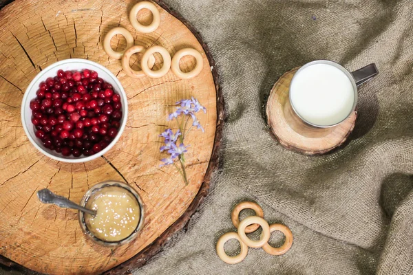 süt, bal ve cranberries - soğuk algınlığı ilacı