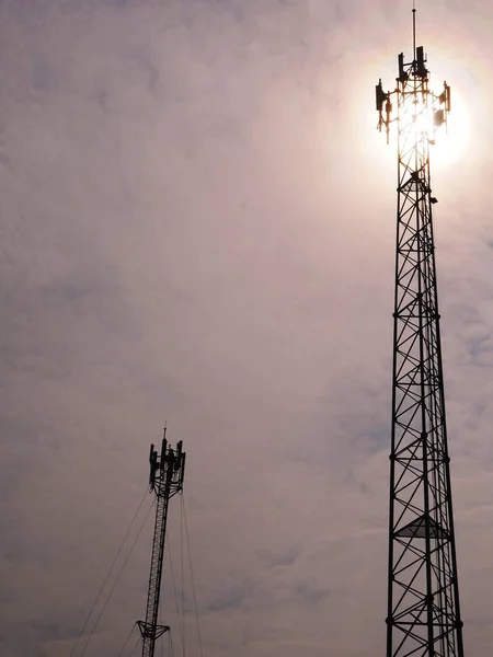 Two Telecom Cell Phone Telecommunication Masts Blue Sky Backdrop Telecom — Stock Photo, Image
