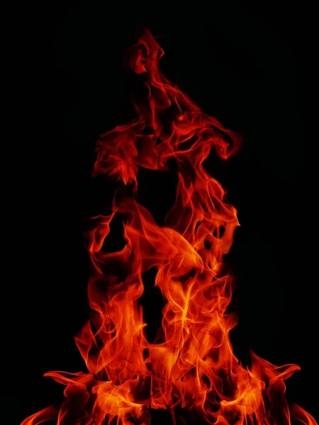 生火的结构生火的背景生火的肉从火炉或烹调中焚烧 适合做横幅或广告的黑色背景 — 图库照片