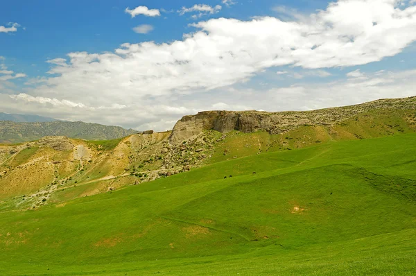 Colinas y montañas — Foto de Stock