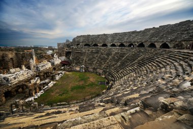 Side'de anfi tiyatro