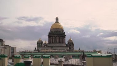 Isaac 'in Saint-Petersburg' daki katedrali. Rusya Tapınağı Altın Kubbe Ortodoks