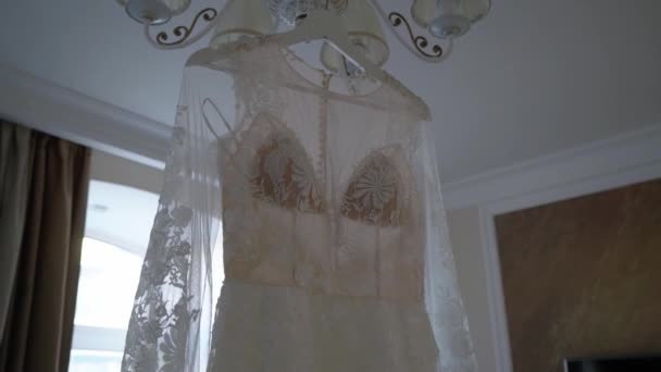 Rochie de mireasă albă rochia miresei — Videoclip de stoc