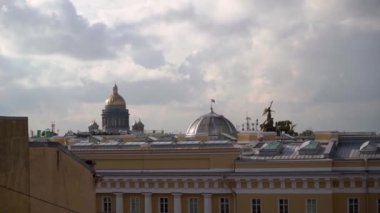 Saint-Petersburg 'daki Isaac Katedrali. Rusya Tapınağı Altın Kubbe Ortodoks