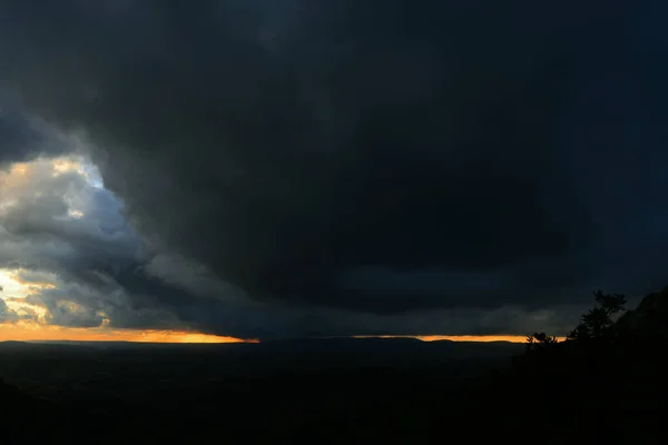 Грозовые Тучи Природа Темная Грозовая Облачность Красивая Грозовая Облачность Большим — стоковое фото