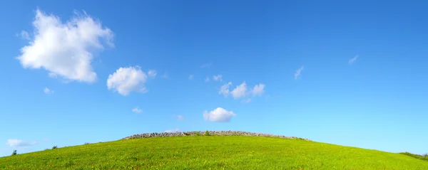 Hügel begrünt — Stockfoto