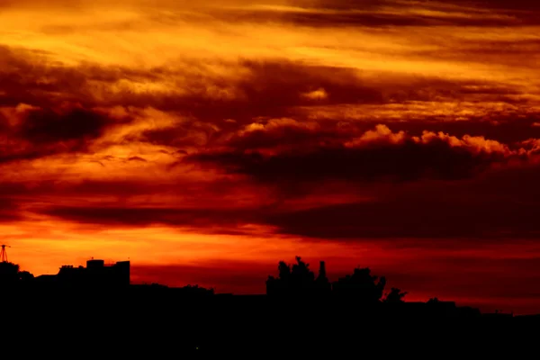 Céu nublado ao pôr do sol — Fotografia de Stock