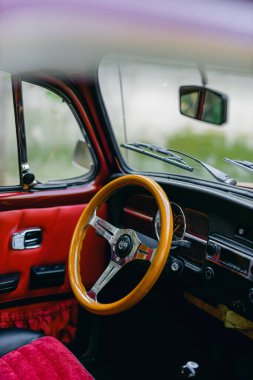 SOCHI, RUSSIA NOVEMBER 16, 2019: Bir Volkswagen böceğinin içi.