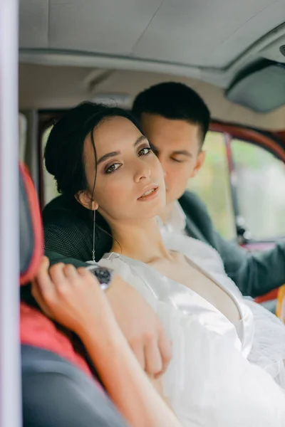 Pasangan Pengantin Yang Cantik Pernikahan Untuk Dua Orang Suami Dan — Stok Foto