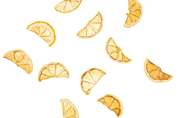Scheiben Sonnengetrocknete Zitrone Auf Weißem Hintergrund Isoliert — Stockfoto