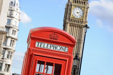 Telefon kulübesi ve Londra'da Big Ben