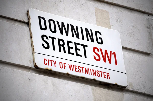 Letrero de Downing street en Londres — Foto de Stock