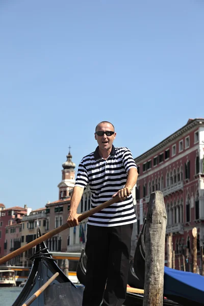 Gondolier à Venise — Photo