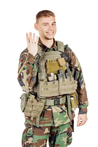 Askeri, Meslek, insanlar ve savaş kavramı - beyaz duvara poz kamuflaj erkek asker