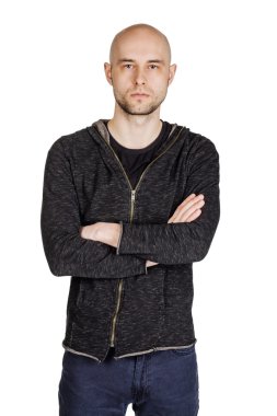 yüz ifadeleri ve jestleri yapma genç adam