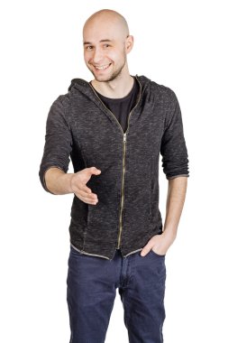 yüz ifadeleri ve jestleri yapma genç adam