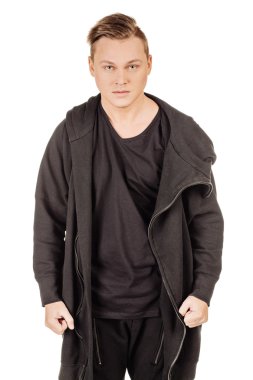 yakışıklı delikanlı 