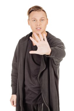 yakışıklı delikanlı 