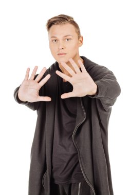 yakışıklı delikanlı 