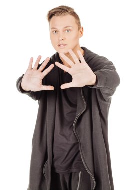 yakışıklı delikanlı 