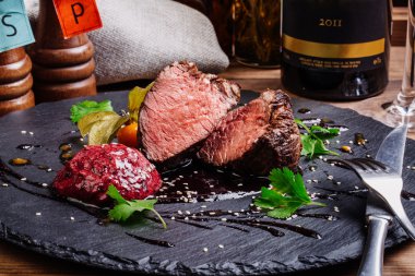 Mermer sığır gelen sulu biftek biftek 