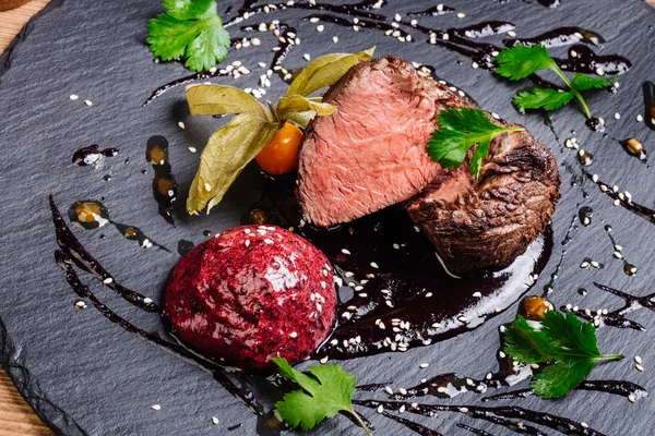 Juicy Beef rump steak from marble beef — Stock Photo, Image